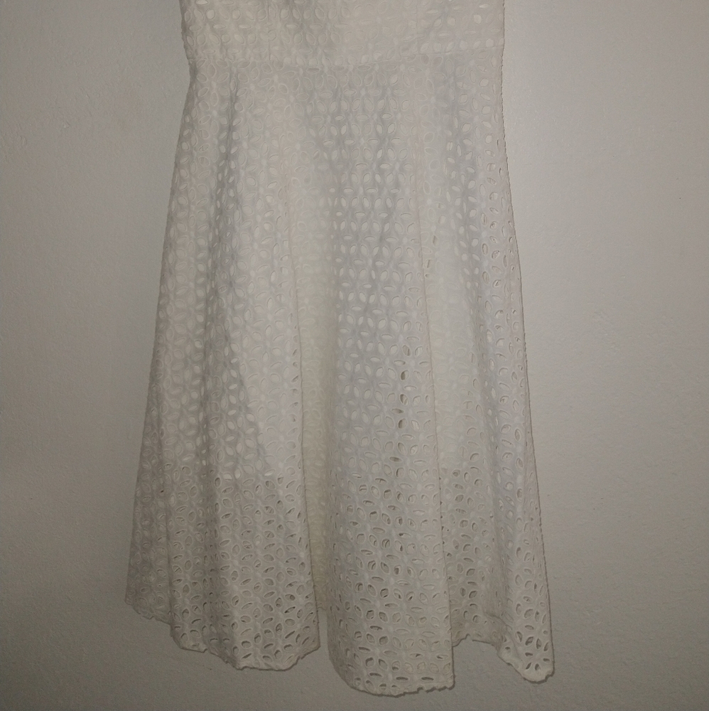 NWT ANN TAYLOR Strapless White Floral Eyelet Midi Dress - Picture 4 of 8